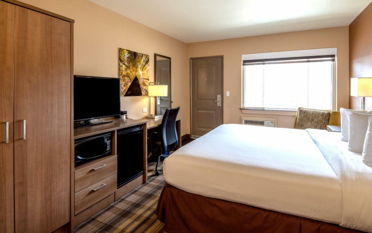 Boulder University Inn Exterior photo