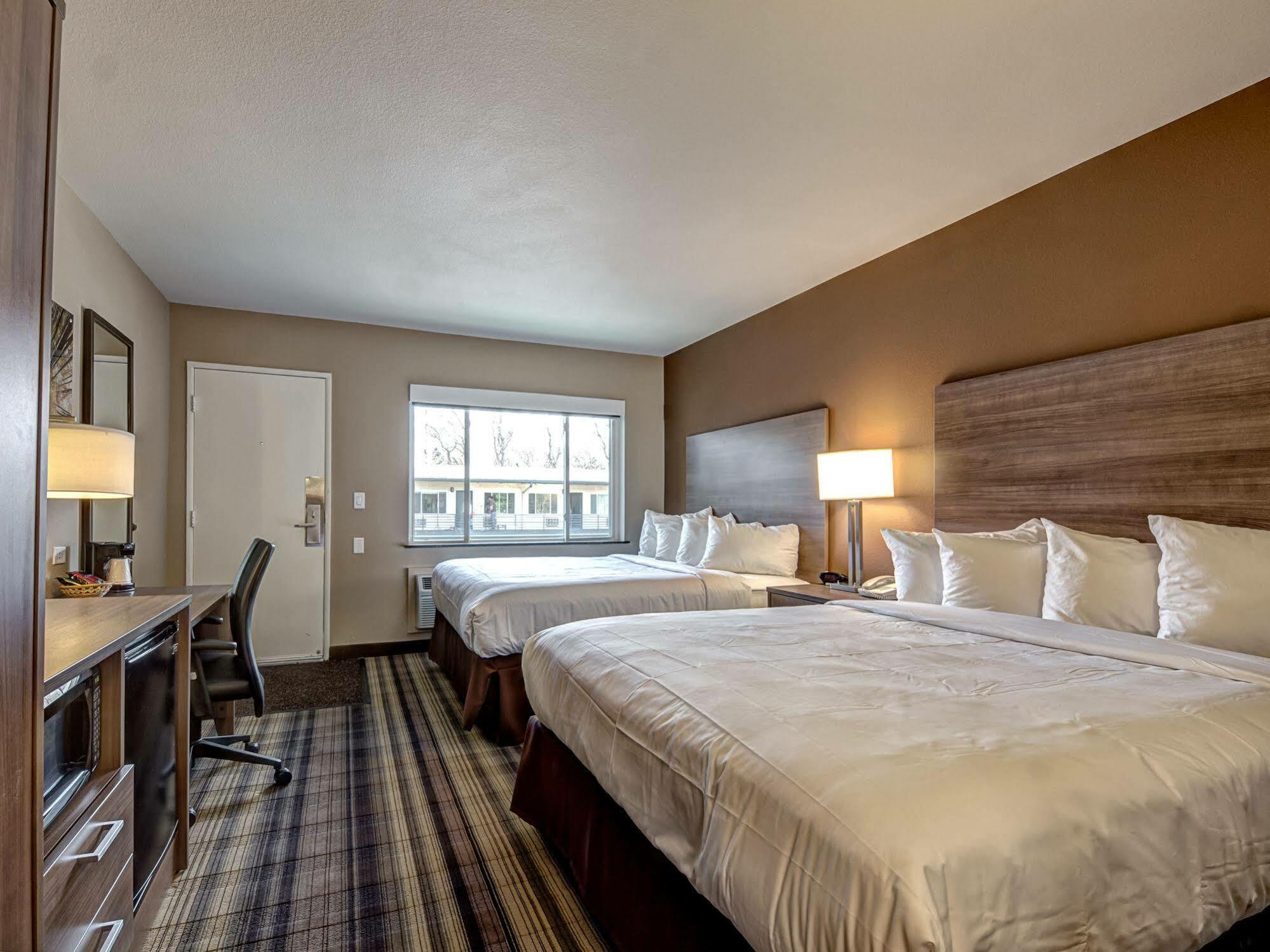 Boulder University Inn Exterior photo